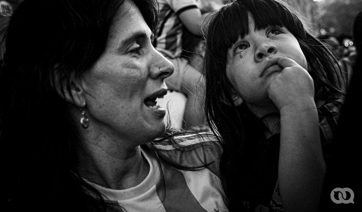 bandera Argentina mujer niña