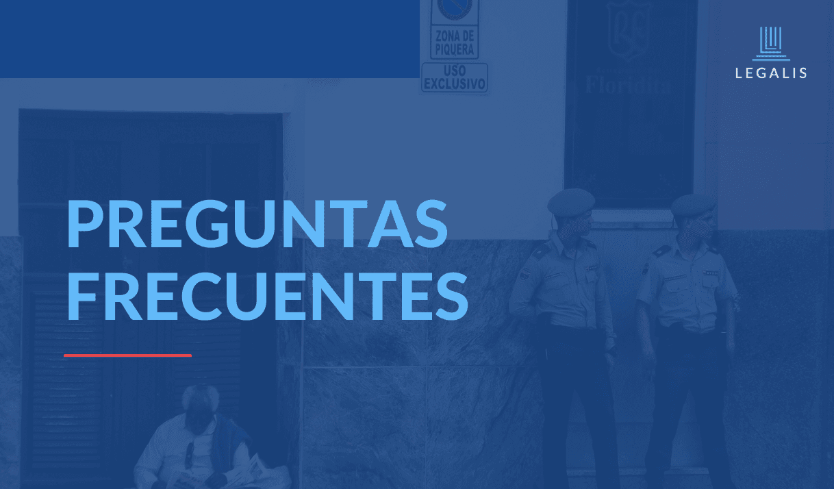 policías