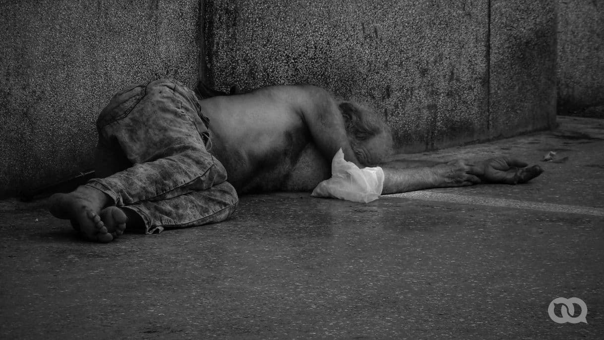 anciano en la calle Cuba