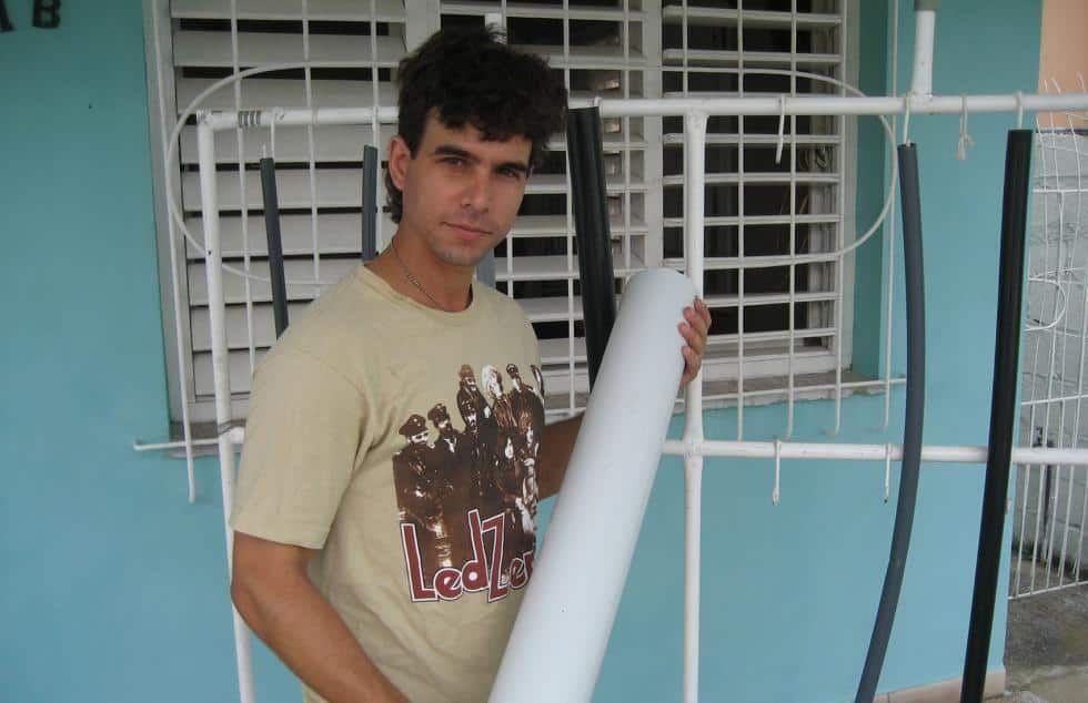 joven-guitarrista-cubano.jpg