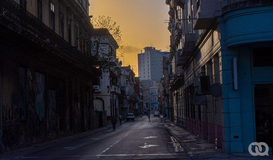 Vista de calle en Centro Habana.