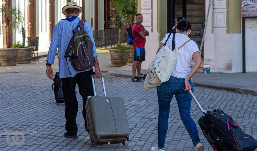 Hasta ahora, Cuba no prohibirá el equipaje de mano en sus vuelos