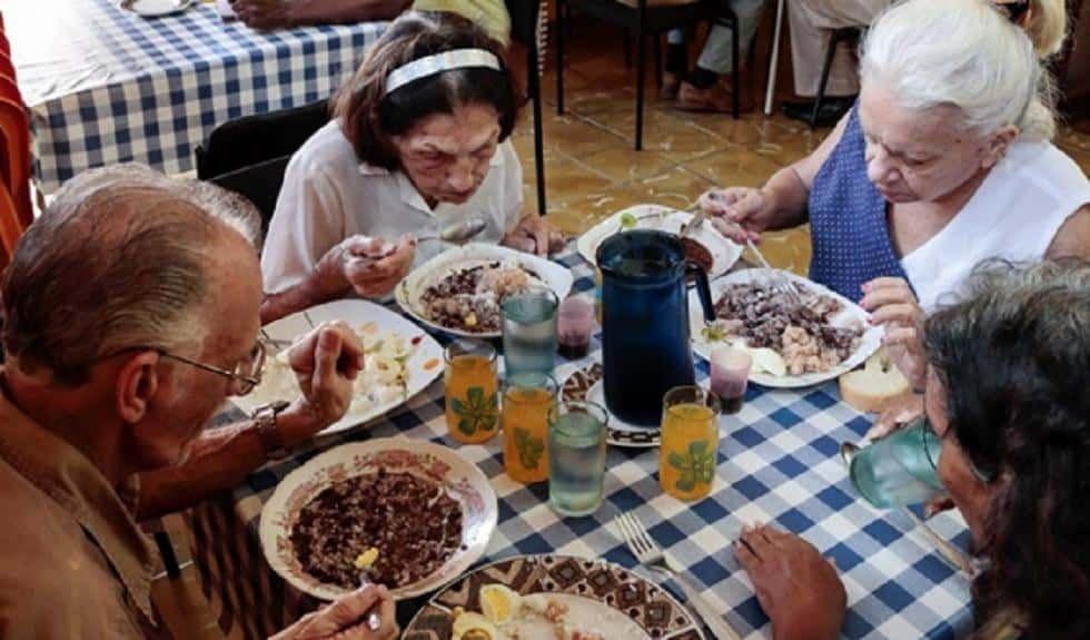La Iglesia cubana asume más el cuidado de ancianos