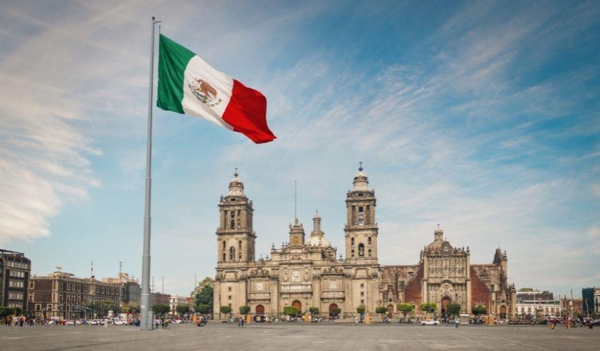 Catedral, El Zócalo, México, maestrías en México para cubanos. Ciudad de México. Foto: Canva.