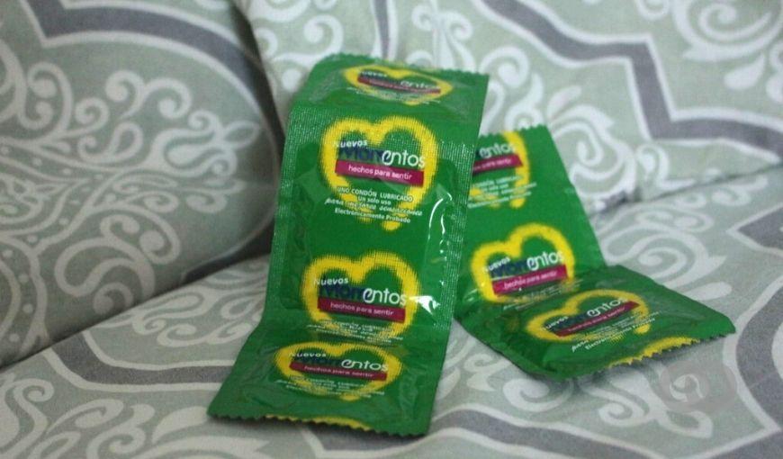 Condones marca Momentos en Cuba, escasez de condones en las farmacias. Foto: Jessica Domínguez.