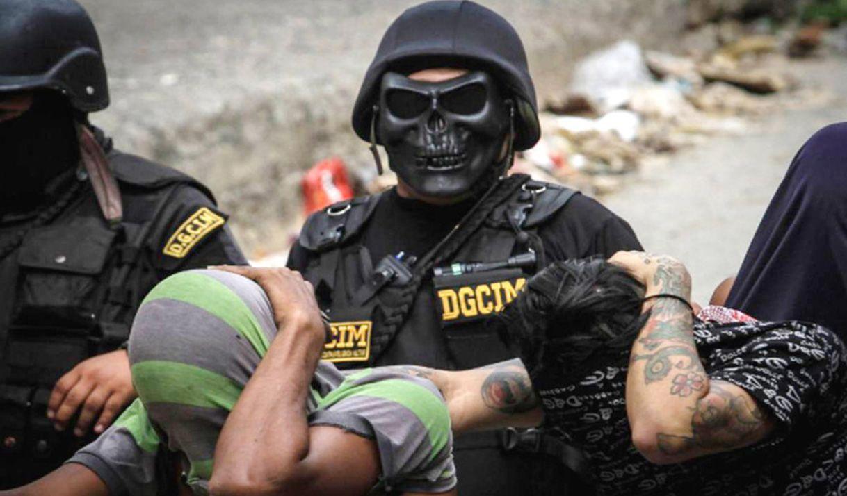 militares máscaras Venezuela
