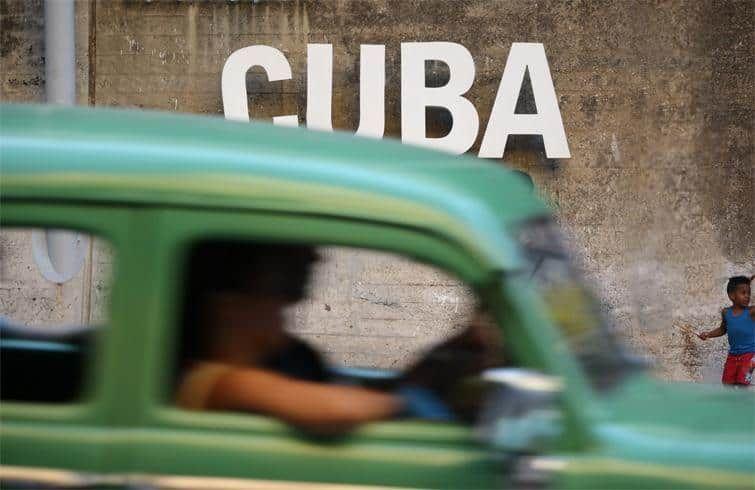 A lo cubano