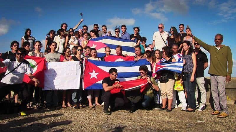 Jóvenes organizan homenaje espontáneo en La Habana