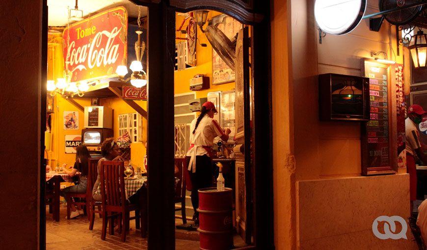 Bar La Vitrola en La Habana Vieja. Foto: Jessica Dominguez