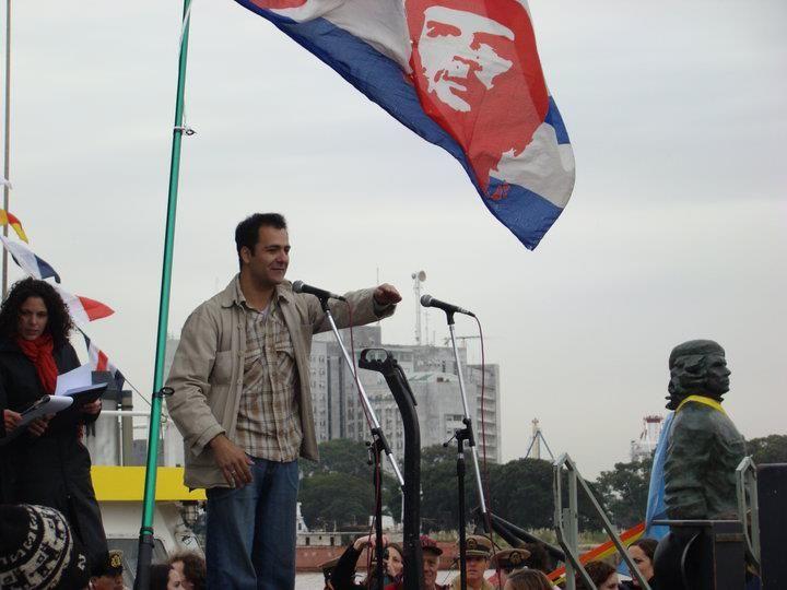 Andrés Zerneri durante la inauguración del monumento. 