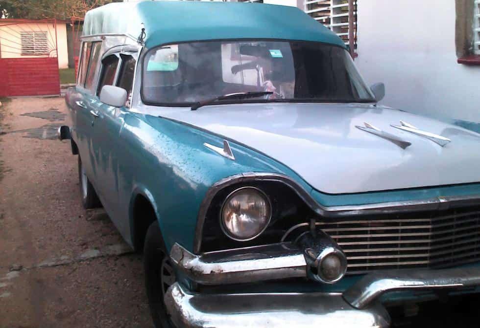 Carro-antiguo-carro-americano-carros-de-Cuba.jpg