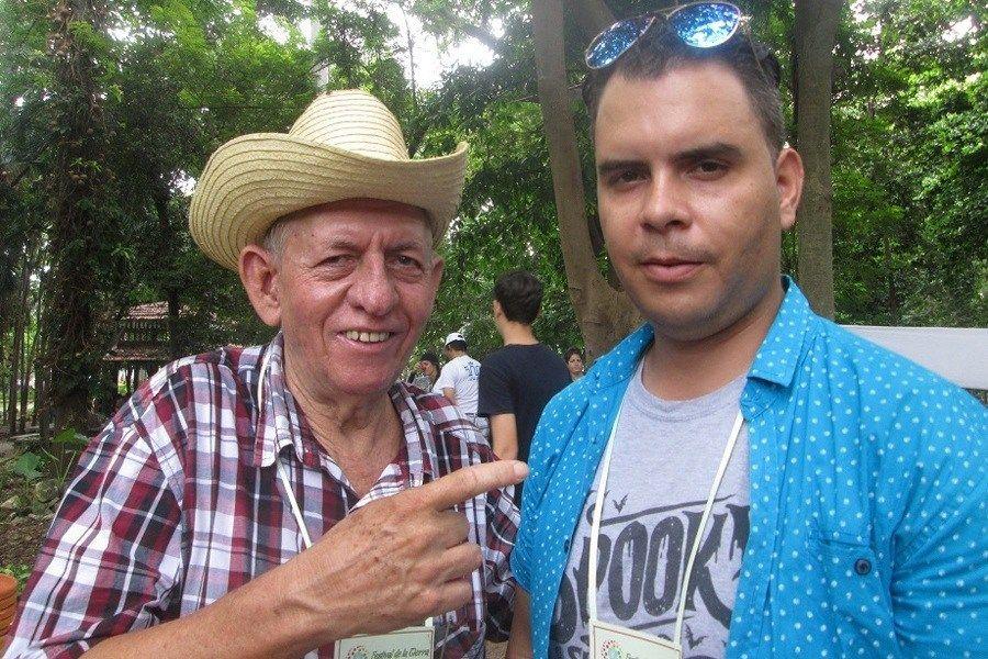 El productor junto al chef William Frómeta. Foto: Archivo IPS Cuba