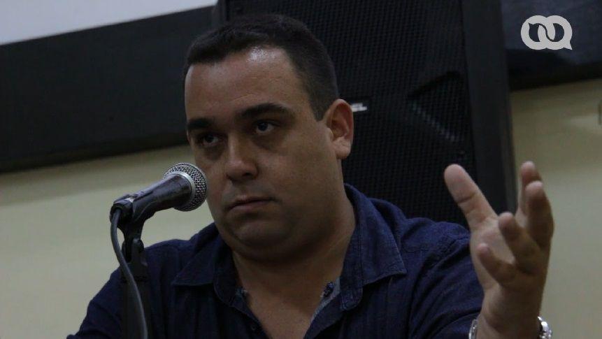 Raudiel Peña Barrios, jurista cubano, participa en un debate sobre la nueva Constitución en Cuba (2018)