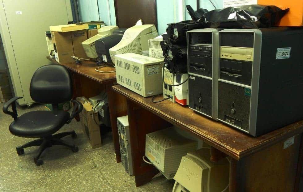 computadoras-rotas-en-Cuba.jpg
