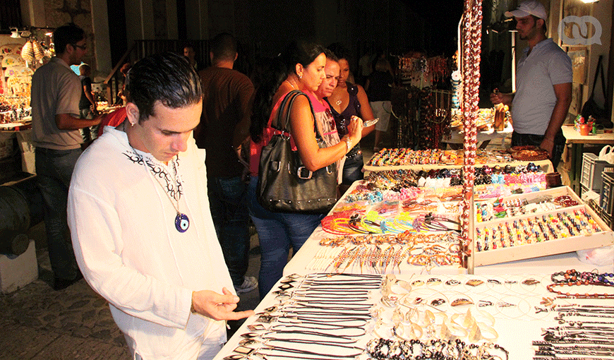 Feria de artesanías en Cuba. Foto: Jorge Beltrán. 