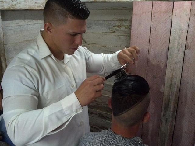 fisicoculturista_-cubano-Cuba-ejercicios-físicos-nutrición-barbero.jpg