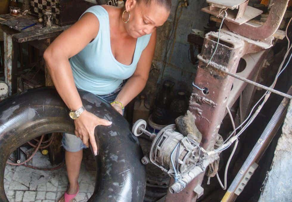 mujer-cubana-trabajando.jpg