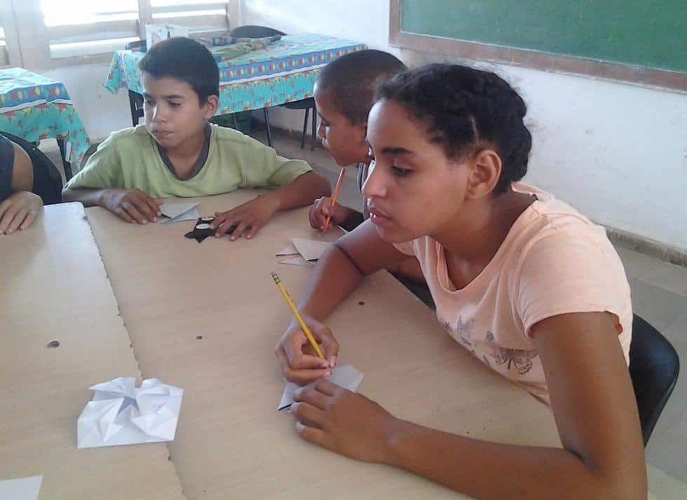 origami-en-escuela-cubana.jpg