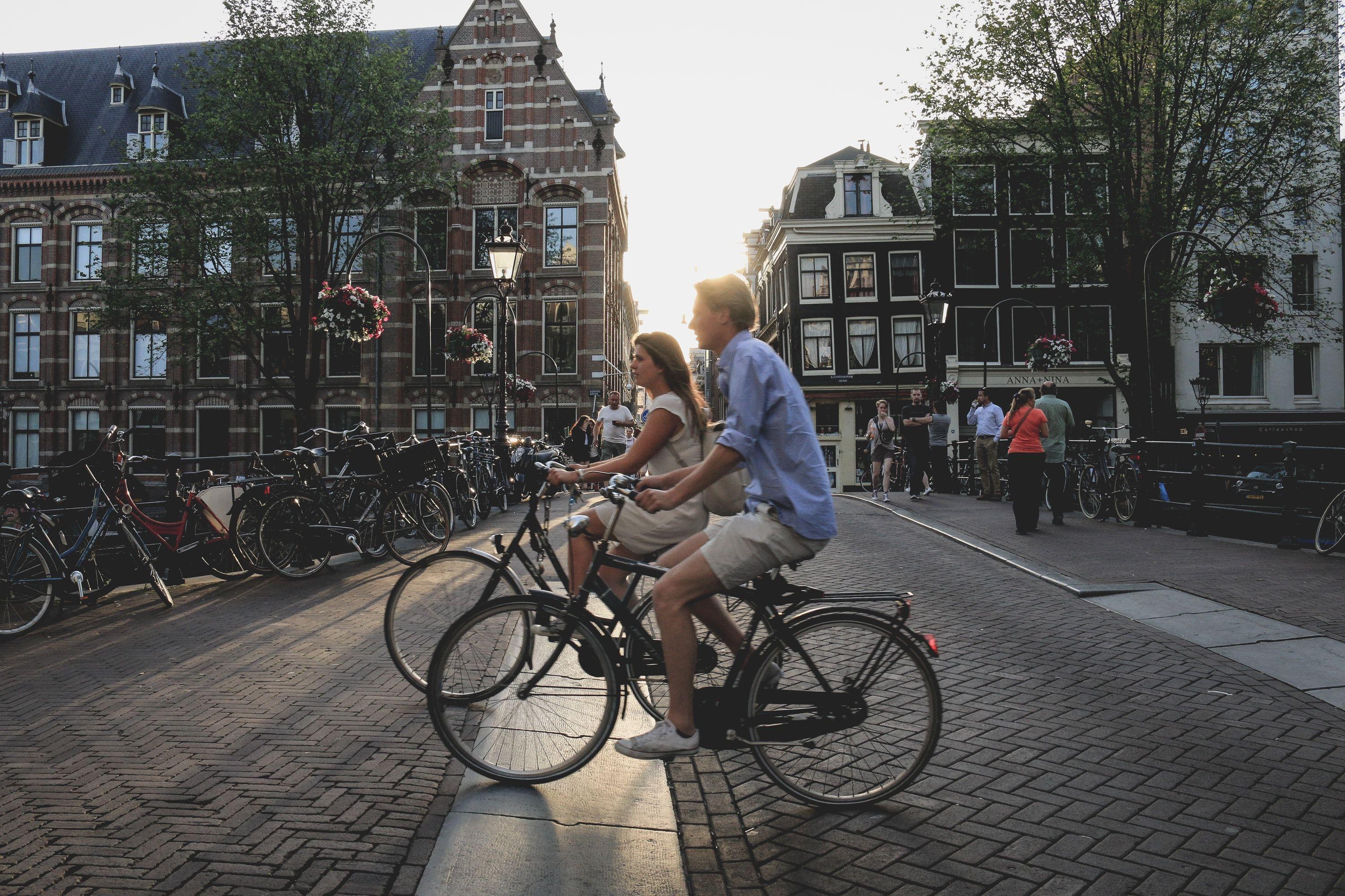 En los Países Bajos hay 17 millones de personas y 23 millones de bicicletas. Foto: Sabina Fratila/Usplash.
